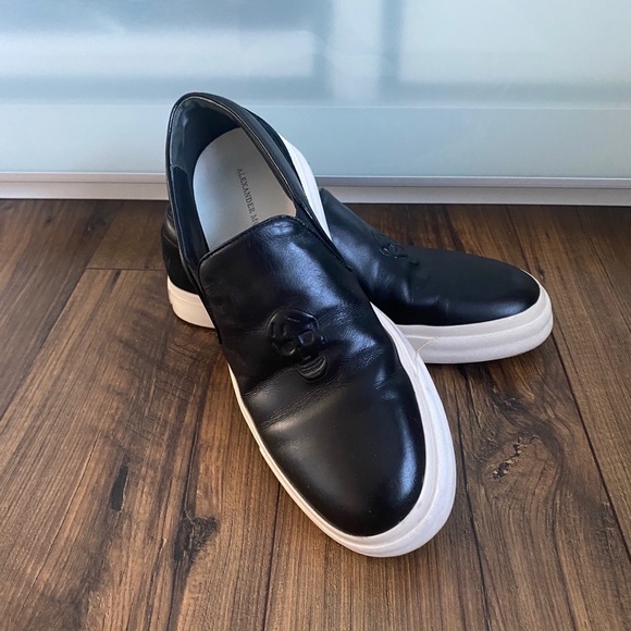 Authentic Alexander McQueen Skull Sneakers, 41